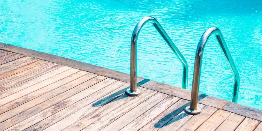 _434_https://toscano.es/wp-content/uploads/2022/06/deperadoras-piscinas-limpieza-2.webp