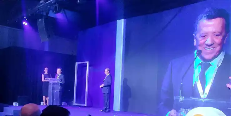  _490_https://toscano.es/wp-content/uploads/2022/11/carlos-toscano-auna-premios-2022.webp