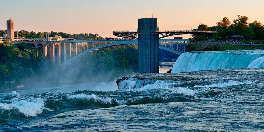  _851_https://toscano.es/wp-content/uploads/2023/01/genera-2023-energia-hidrogeno-catarata-puente.webp